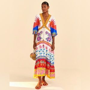 NEW FARM RIO   Gorgeous Off-White Vivid Garden Maxi Dress